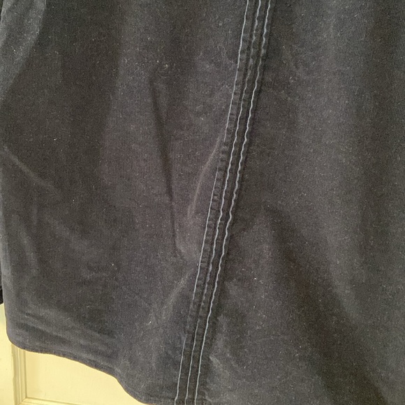 Like new navy blue Corduroy Button-Up Shirt or Shacket 🫐 - Picture 9 of 11